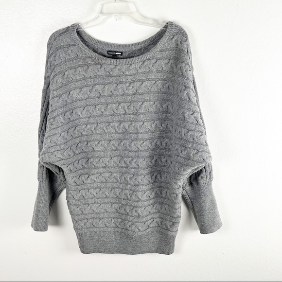 FASHION NOVA GRAY Cable Knit Dolman Sleeves Sweater, Size Large - Picture 1 of 10